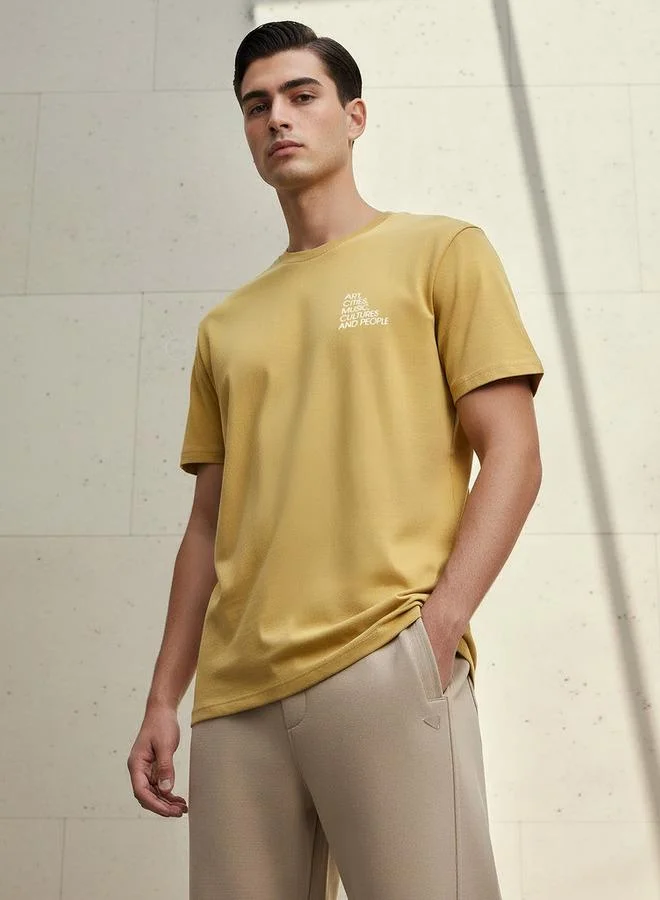 لي كوبر Lee Cooper Men Regular Fit Crew Neck Short Sleeve Printed T-shirt